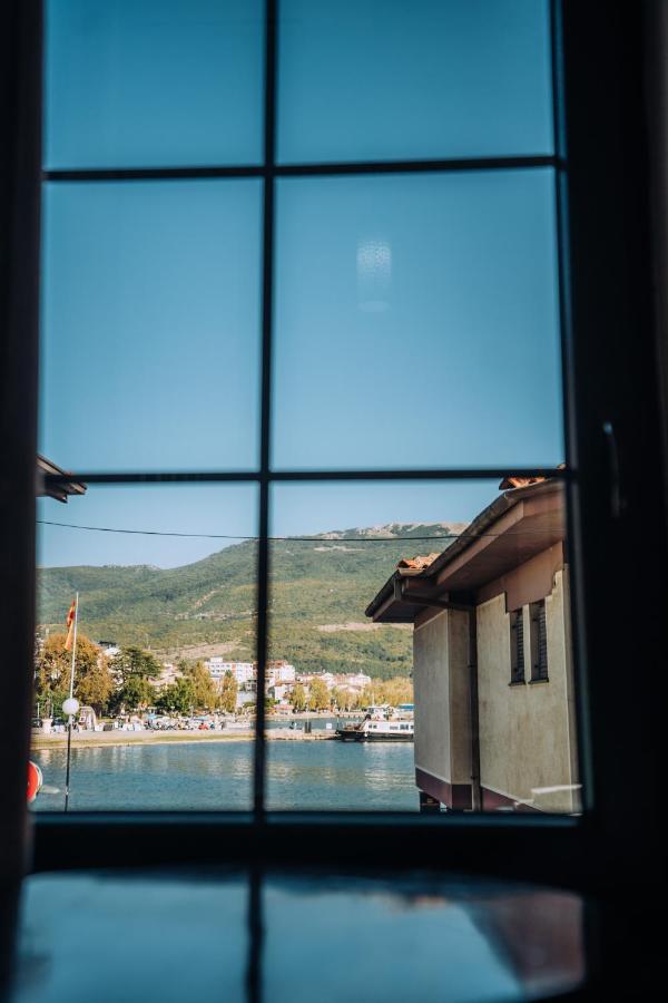 Villa Sara Lake View Охрид Екстериор снимка