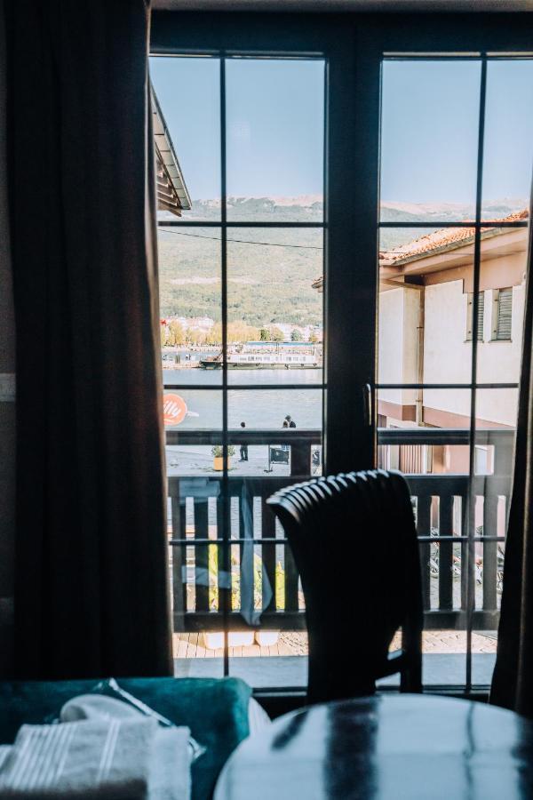 Villa Sara Lake View Охрид Екстериор снимка